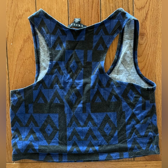 Blue and black patterned tank top - Picture 2 of 4